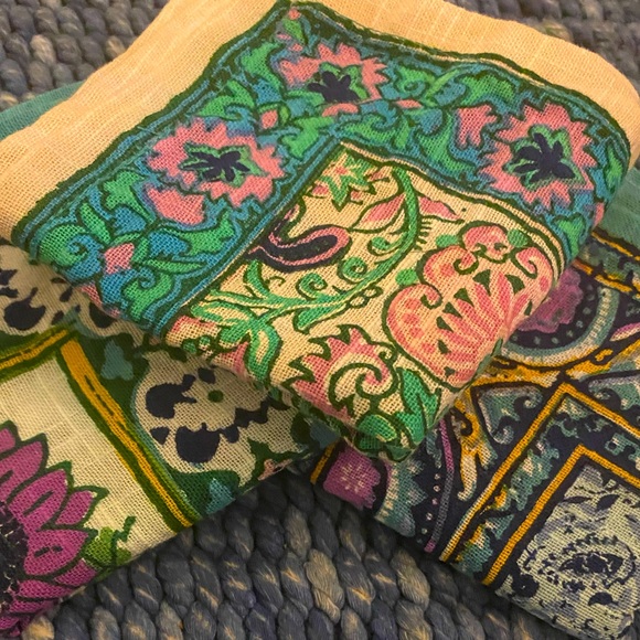 Anthropologie Addia Napkins Set of 3 - Picture 9 of 10